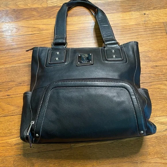 Tignanello black leather tote - Picture 2 of 9